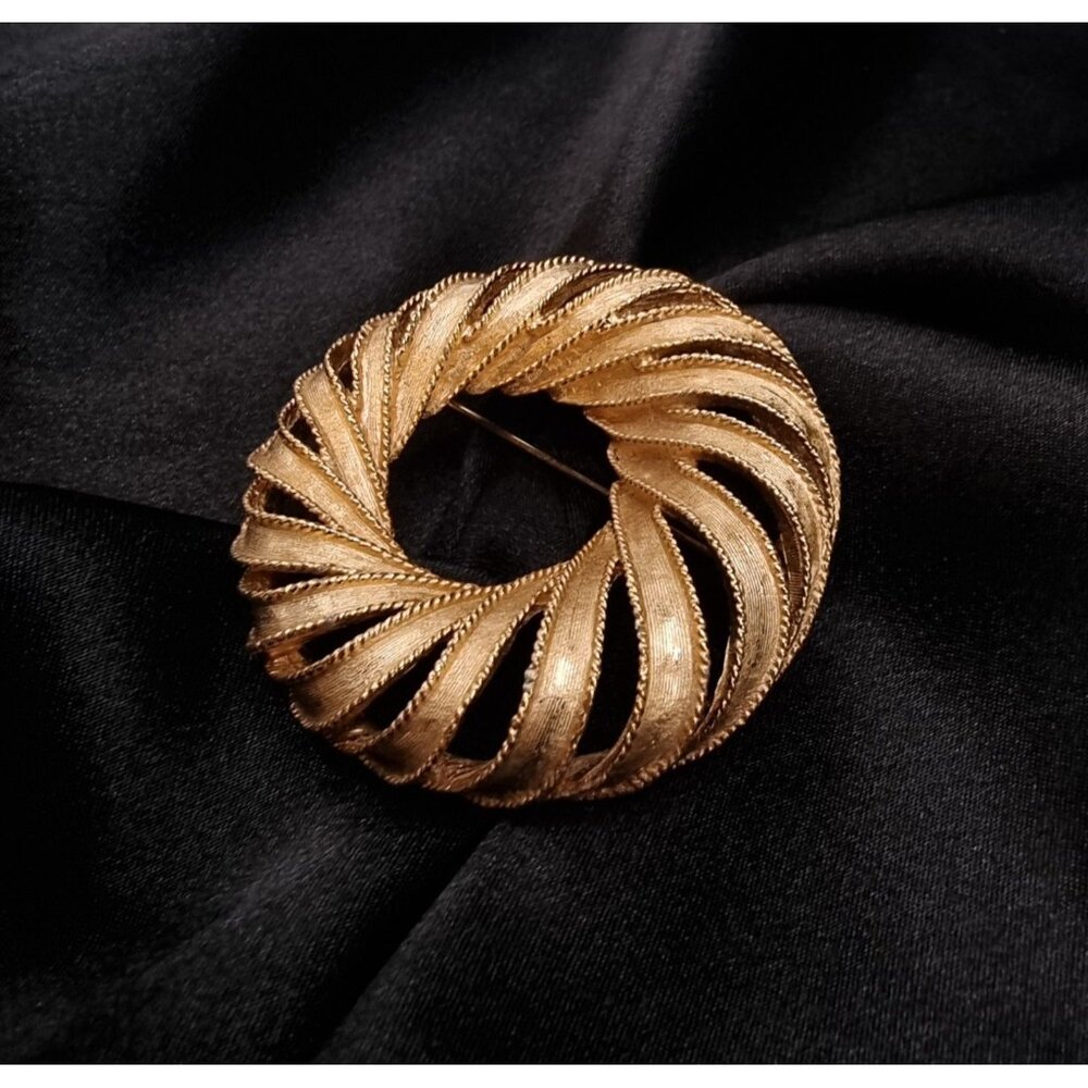 Vintage MARCEL BOUCHER Gold-Tone Swirl Brooch Circular Design Elegant Pin
